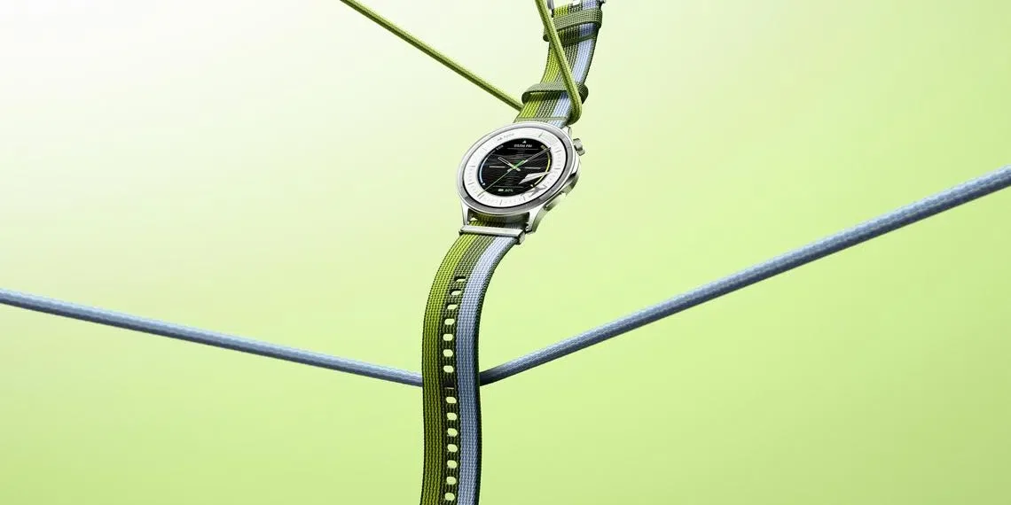 OPPO Watch S squeezes ECG analysis into an ultrasleek smartwatch