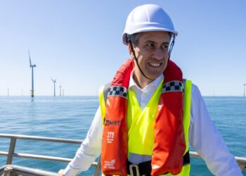 AI data centre surge would put UK’s climate change targets at risk