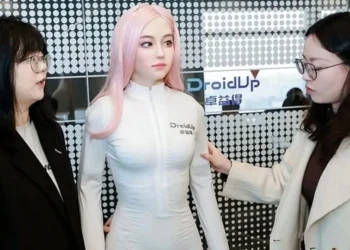 Robot girlfriends are a reality as Chinese company creates $173,000 AI companion that emits body heat