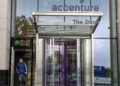 Accenture combats AI refuseniks by linking promotions to log-ins – Financial Times